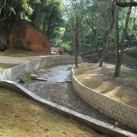 Construção e Recuperação de Leito de Rio com Contenção de Margens para Preservação Ambiental em Cuiabá